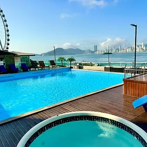 Pe Na Areia , Balneário Camboriú Brasil
